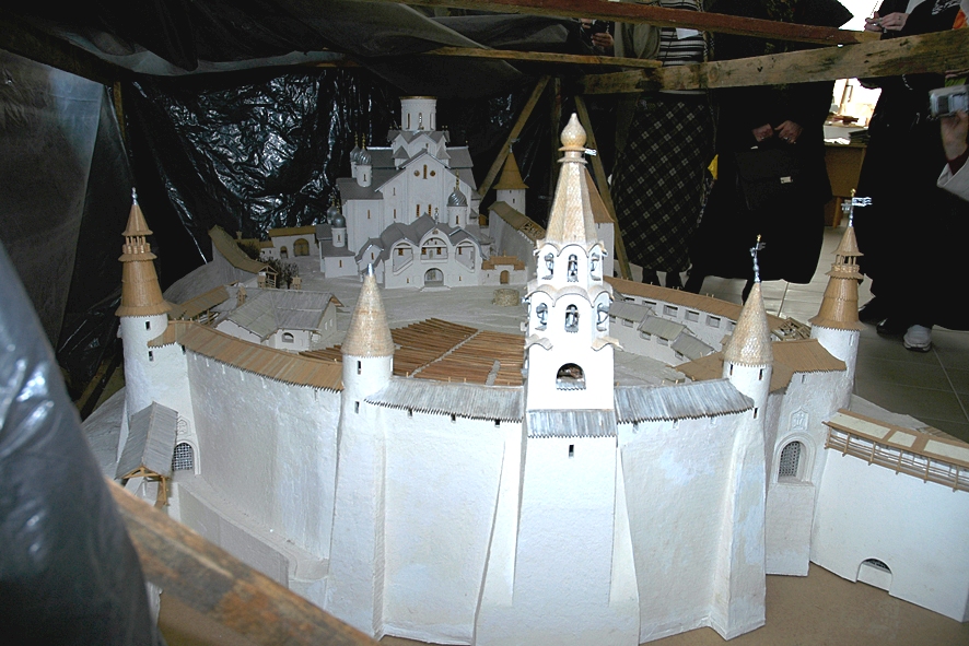 Макет Псковского Кремля XV века нуждается в создателе