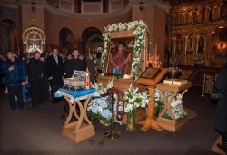 Проводы ковчега с Поясом Пресвятой Богородицы из Санкт-Петербурга 24 октября 2011 года