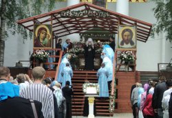 Паломничество в Свято-Успенский Псково-Печерский монастырь 29 августа 2011 года на всенощное бдение - Иерусалимский Чин Погребения Божией Матери