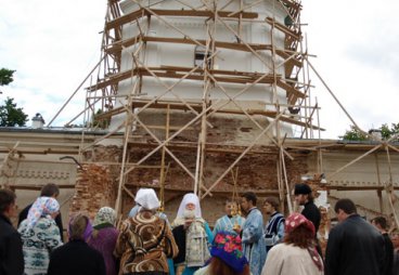 Чин освящения купола и креста храма Рождества Христова поселка Красиковщина, 30 августа 2015 года