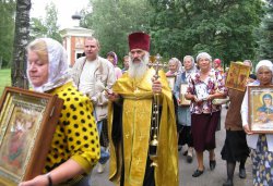 Крестный ход вокруг Пскова 16 августа 2012 года