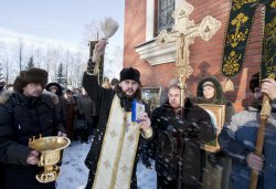 Крестный ход вокруг Пскова 26 января 2012 года. Фоторепортаж Андрея Кокшарова