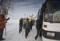 Крестный ход вокруг Пскова 13 февраля 2012 года. Фоторепортаж Андрея Кокшарова