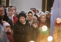 Встреча частицы Покрова Пресвятой Богородицы в Псковском Кремле 24 февраля 2012 года. Фоторепортаж Андрея Кокшарова